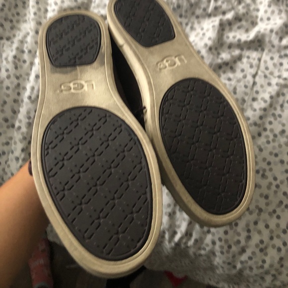 Uggs - Picture 2 of 3